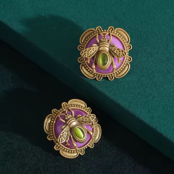 Victorian Bee Antique Earrings - Picture 4 of 4